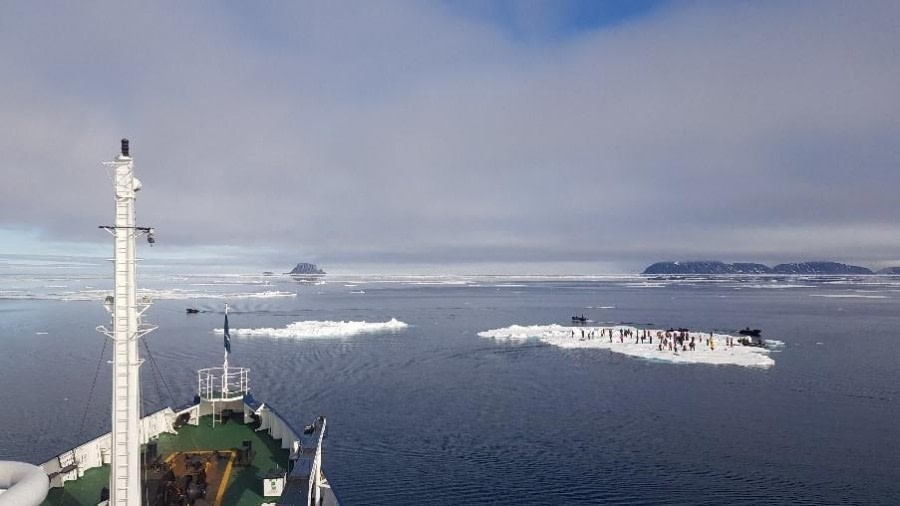 PLA09-23, Day 5, Ice exploration © Unknown photographer - Oceanwide Expeditions.jpg