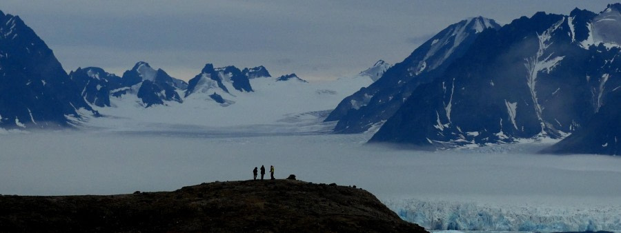 HDS10x23, Day 4, On top of the world © Unknown photographer - Oceanwide Expeditions.JPG