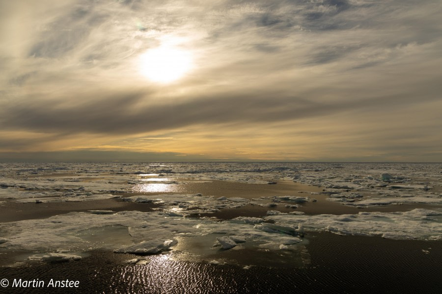 HDS11X23, Day 4, icescape © Martin Anstee - Oceanwide Expeditions.jpg