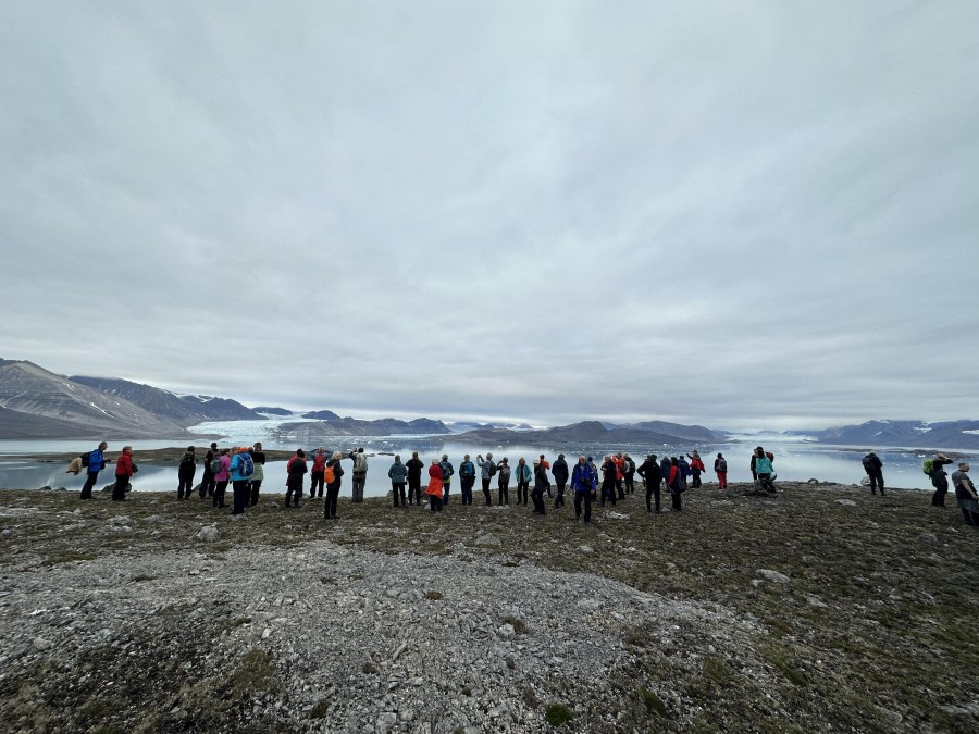 PLA11-23, Day 2, Sightseeing © Unknown photographer - Oceanwide Expeditions.jpg