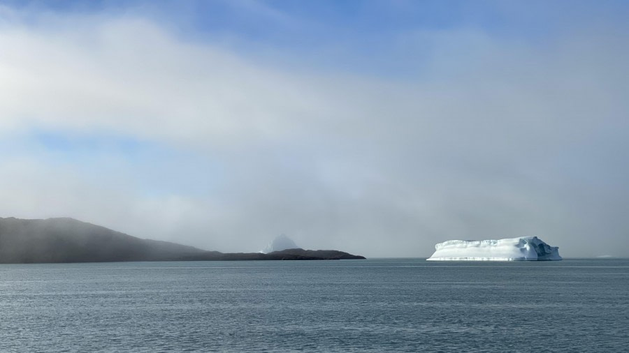 PLA12-23, Day 10, Glacier ©_Pierre_Gallego_-_Oceanwide_Expeditions.jpg