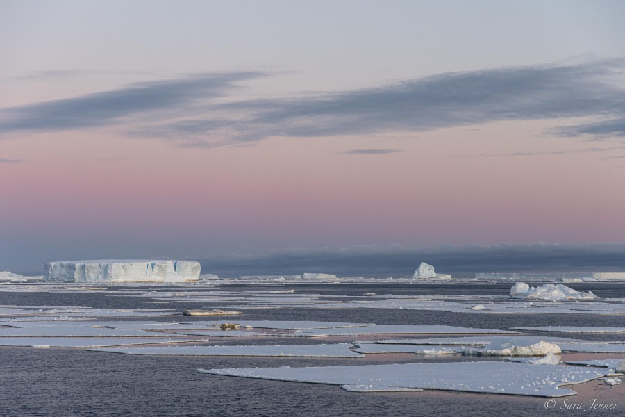 OTL22-23, Day 6, Sunset © Sara Jenner - Oceanwide Expeditions.jpg