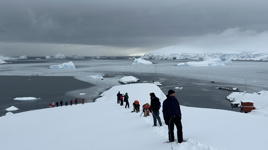 OTL25-24, Day 4, Mountaineering 1 © Mal Haskins - Oceanwide Expeditions.JPG