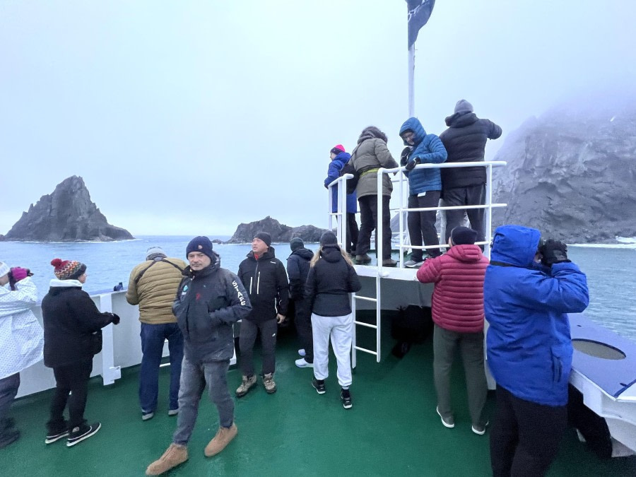 At Sea – Elephant Island, Point Wild