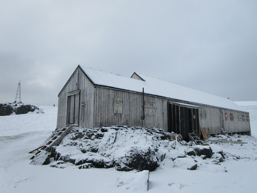 Detaille Island and the Gullet