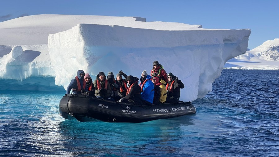 PLA32-24, Day 6, FullSizeRender_15 @ Unknown photographer - Oceanwide Expeditions.jpg