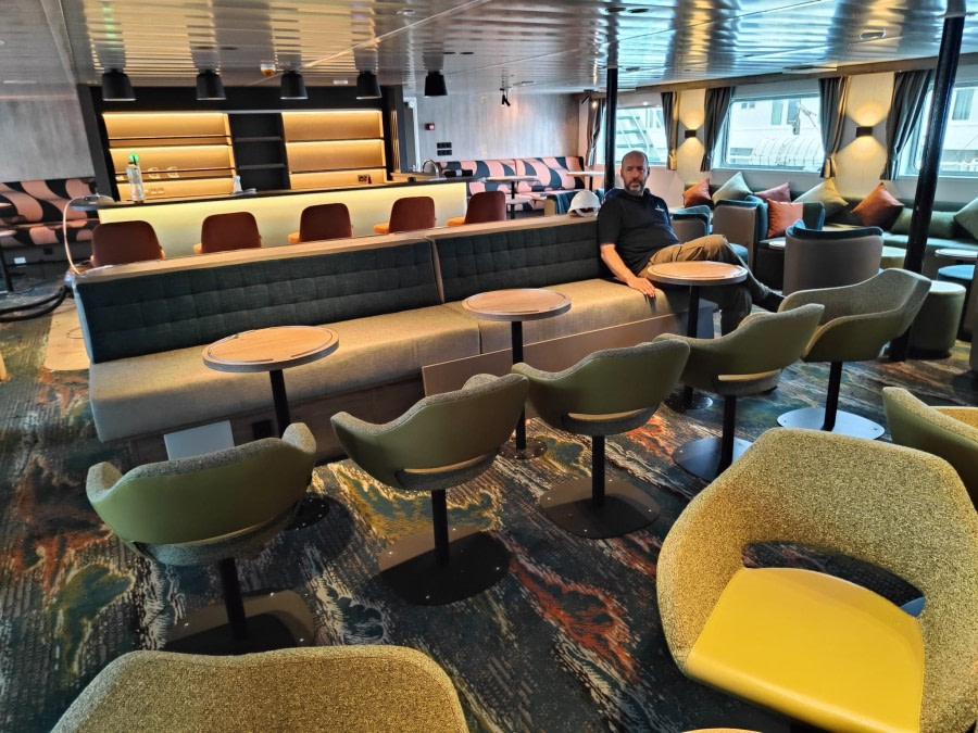 Ortelius, observation lounge and bar (1) © Piet Vink - Oceanwide Expeditions.jpeg