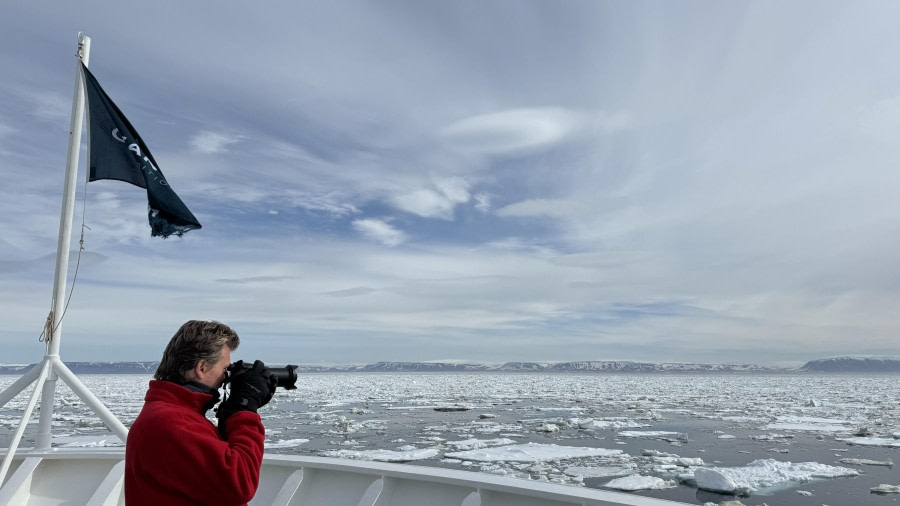 Sea Ice Ship Cruising