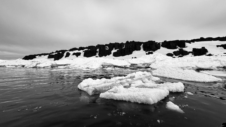 HDS04-24, Day 5, ice © Meike Sjoer - Oceanwide Expeditions.jpg