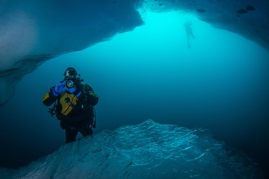 Scuba_Antarctica-2016_looking out of cave © Jim van Gogh - Oceanwide Expeditions.jpg