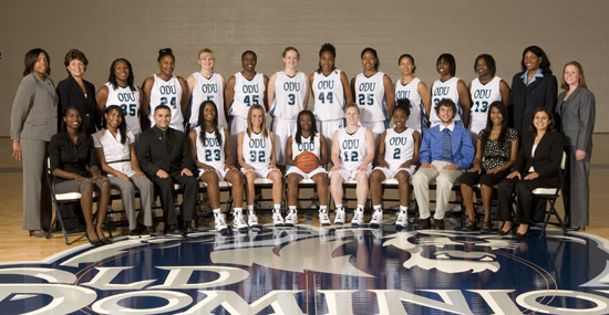 Women's Basketball 2008-09 Team Photo