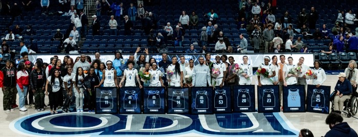 WBB-2024 Senior Day group photo