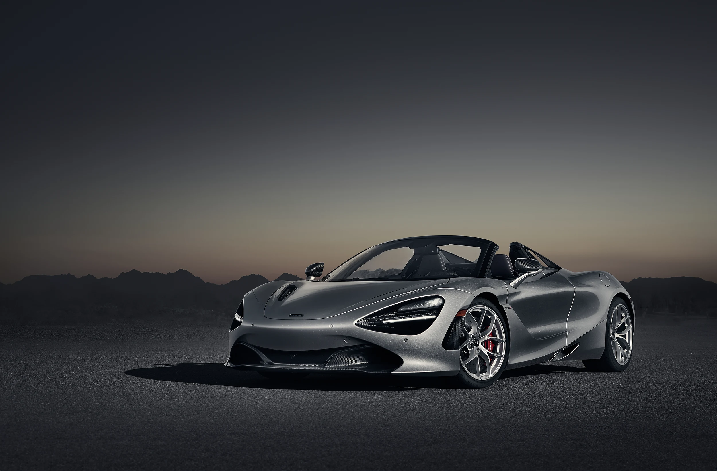 McLaren 720S Spider Lifestyle Image