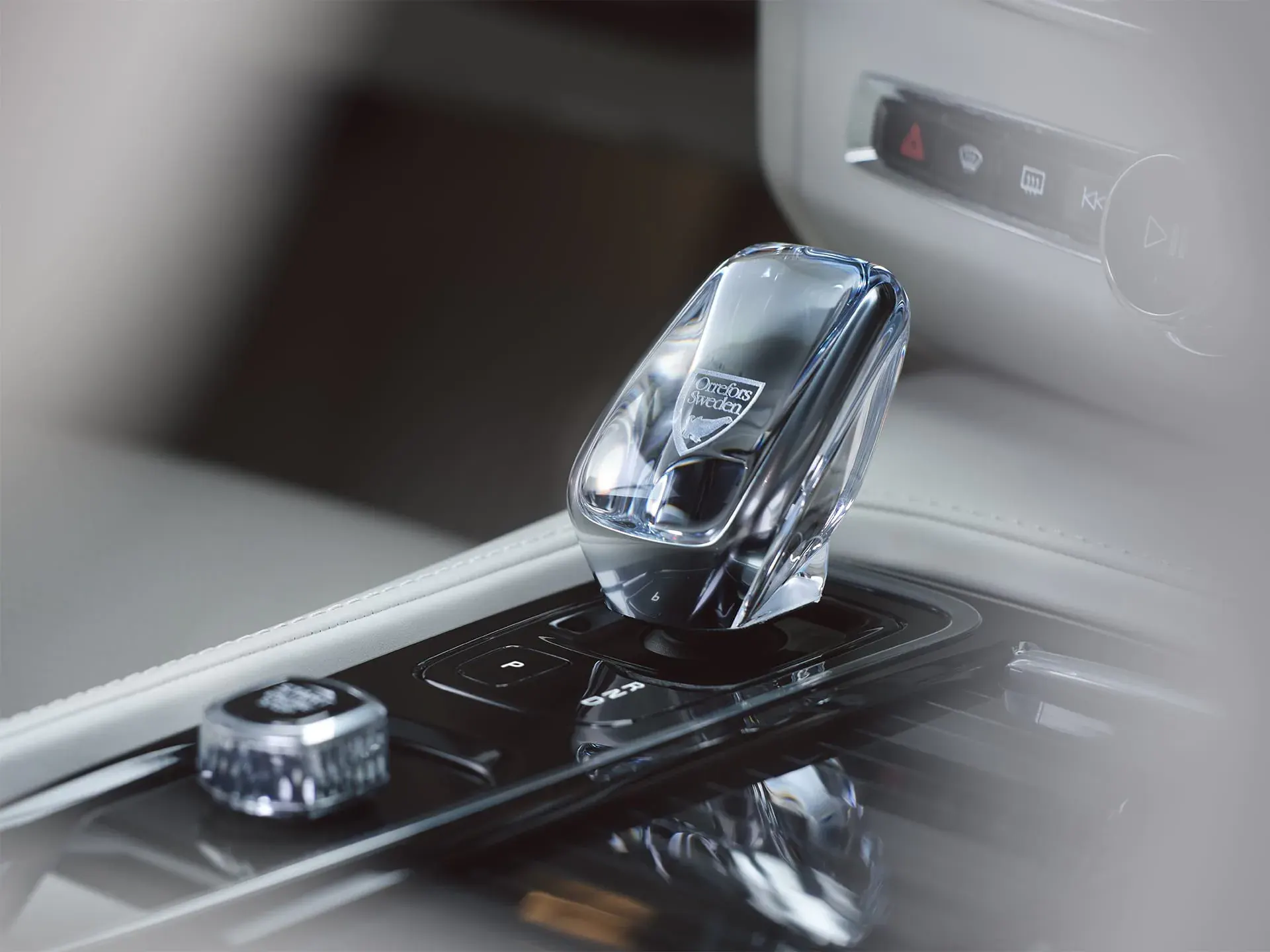 S90 Recharge inerior close-up