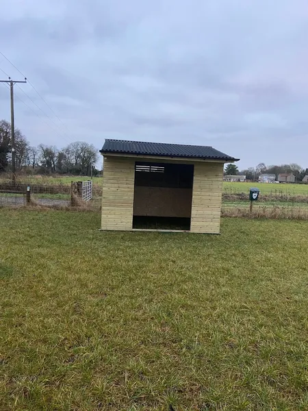 Pooch's Paddock secure private dog field in Isle of Axholme, DN9 1QN