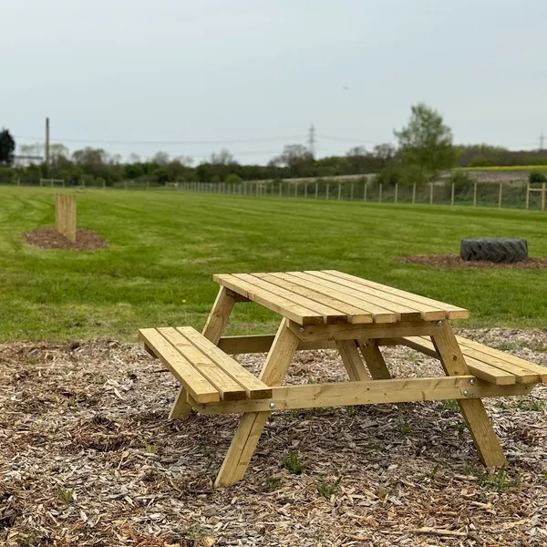 Grow Walkies - Graveley secure private dog field in SG4 7LE