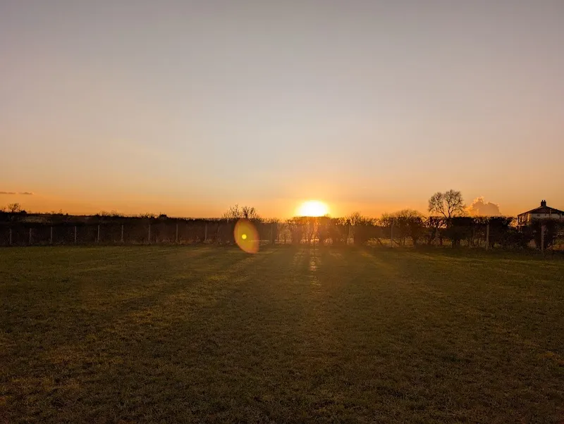 Off Lead Sleaford secure private dog field in Sleaford, NG34 8RG