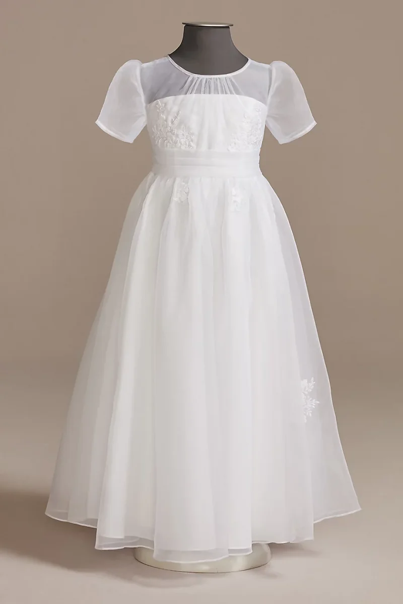 As Is Short Sleeve Flower Girl Dress in White Size: 6 David's Bridal