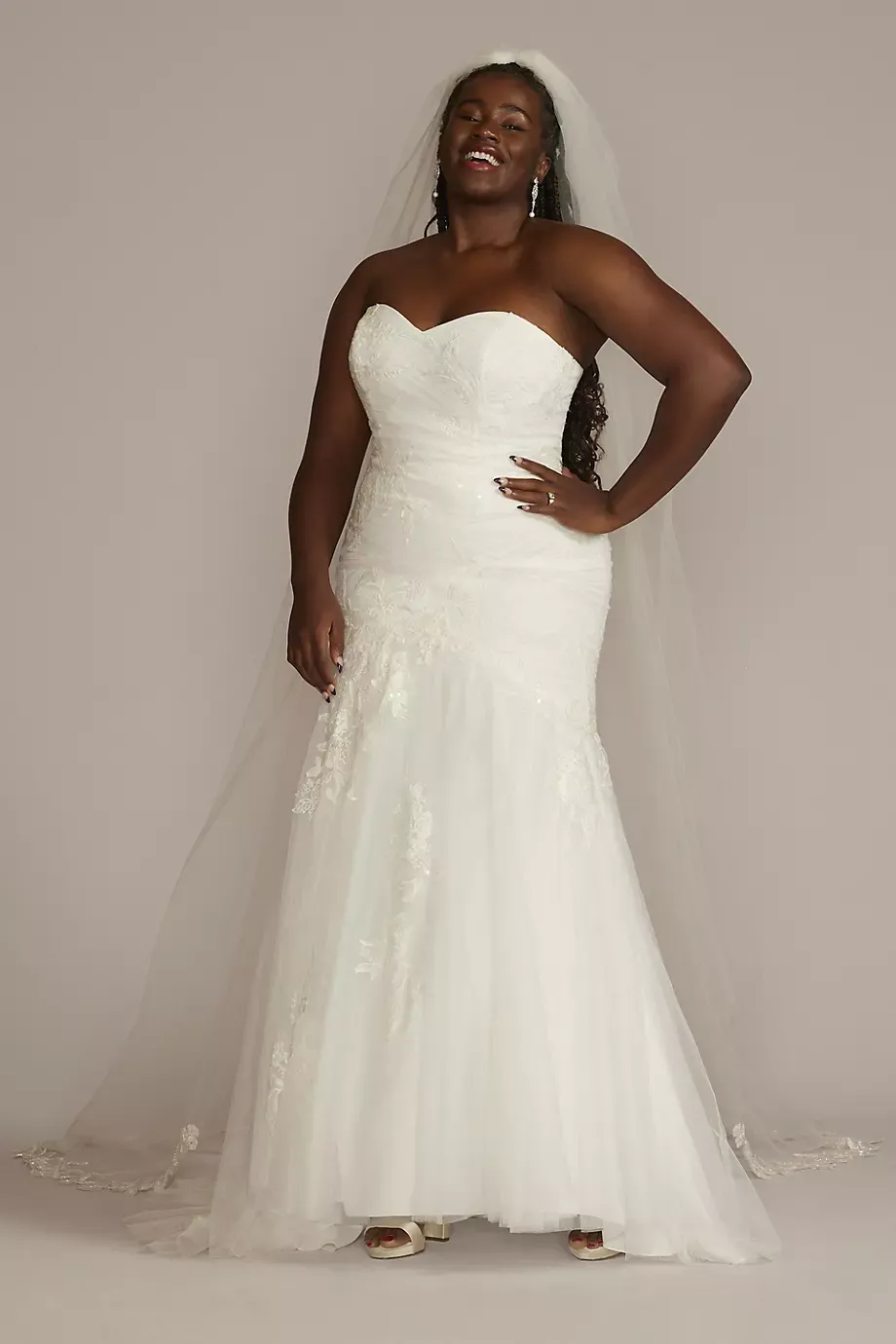 As Is Strapless Mermaid Plus Size Wedding Dress in Soft White Size: 26W David's Bridal