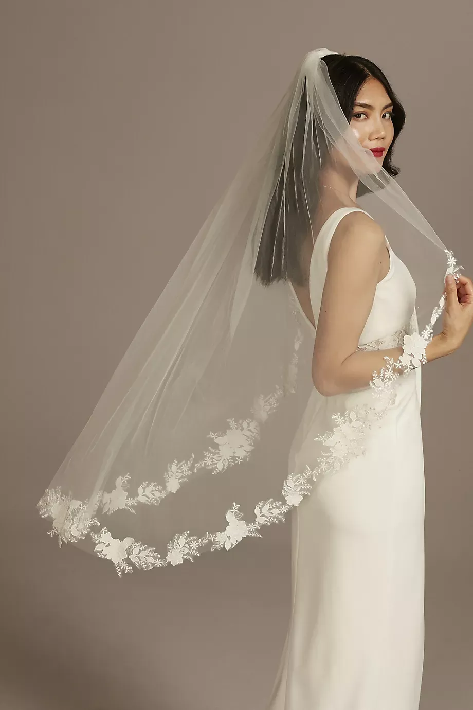 Cutout Lace Edge Mid-Length Veil With Sequins in Ivory David's Bridal