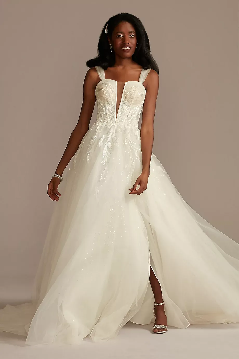 As Is Removable Straps Tulle Wedding Dress in Ivory/Stone Size: 6 David's Bridal