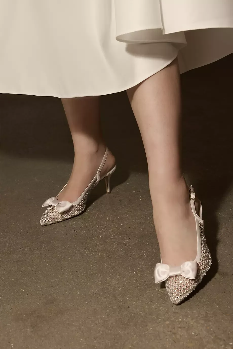 Charles By Charles David Crystal Mesh Mid Heel Sandals With Bow in Ivory Size: 7 David's Bridal