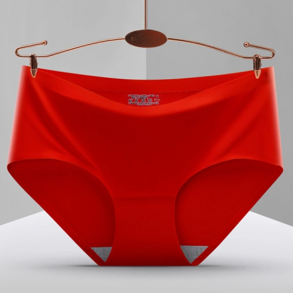 Explosions seamless one-piece ice silk underwear ladies breathable sexy mid-waist solid color girl briefs plus size manufacturers 1