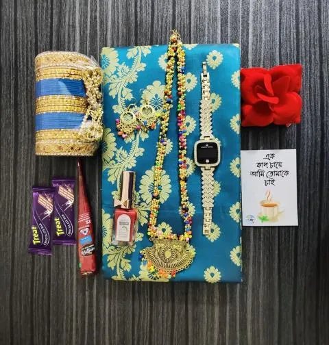 আকর্ষণীয় শাড়ী গিফট কম্বো সেট 1