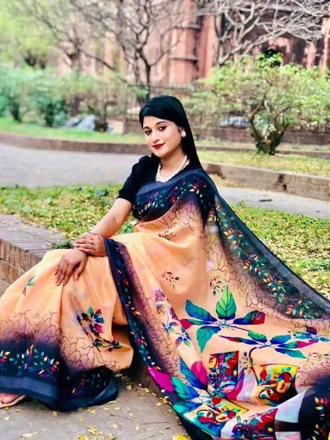 ফ্যাব্রিক: চান্দেরি সিল্ক (Chanderi Silk) 1