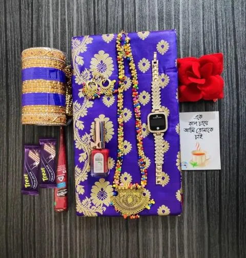 আকর্ষণীয় শাড়ী গিফট কম্বো সেট 1
