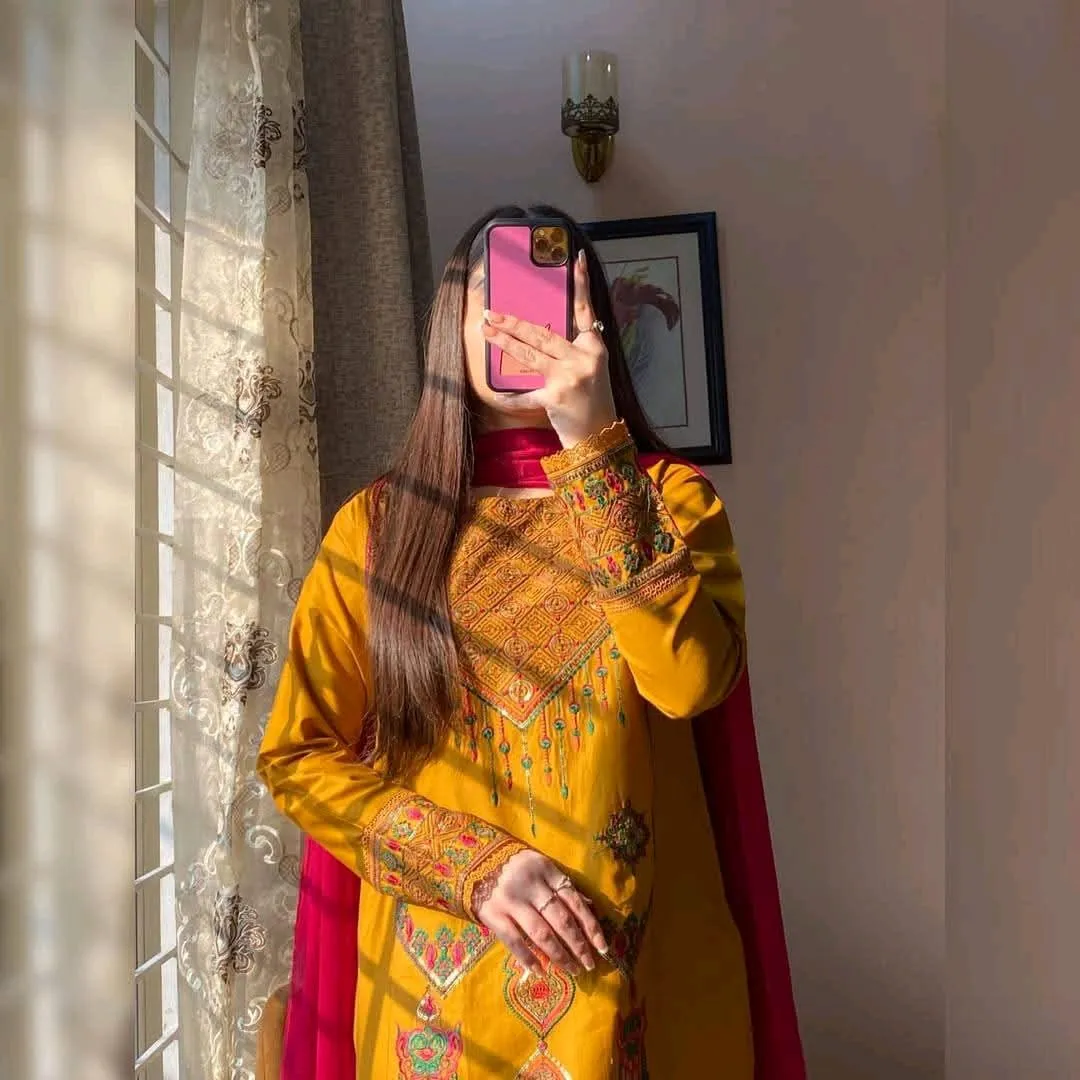 Sequence Embroidery Three Piece 3