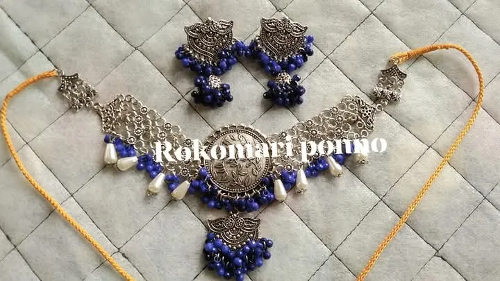 Beautiful Antic jewellery sets for women