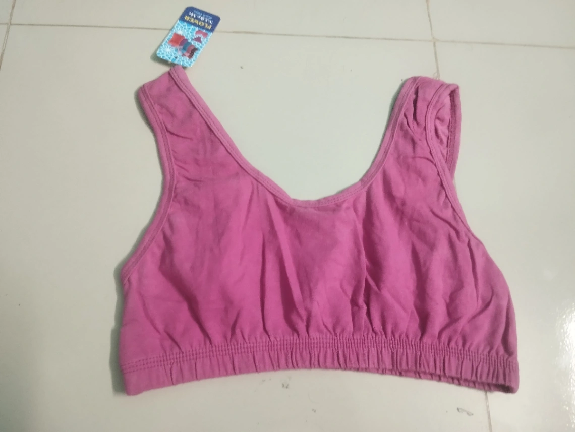 4pcs Semis bra sports bra cotton bra teenagers & women bra অরজিনাল ছবি ভিতরে দেওয়া আছে 4