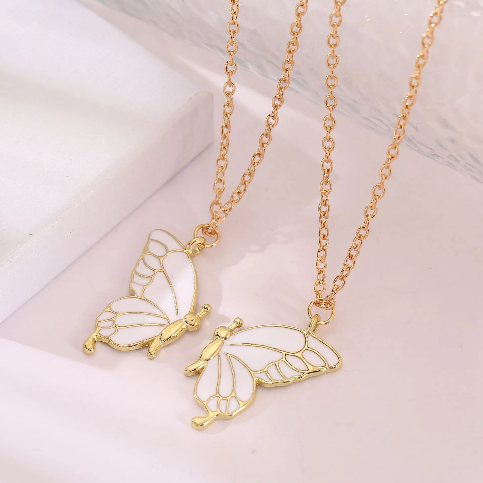 Trendy 2 Pcs/set Butterfly Necklace for Couple Gift - Butterfly Pendant Card Necklaces for Girls Simple Stylish - Chain Necklace for Women New Collection - Gifts for Best Friend. 5