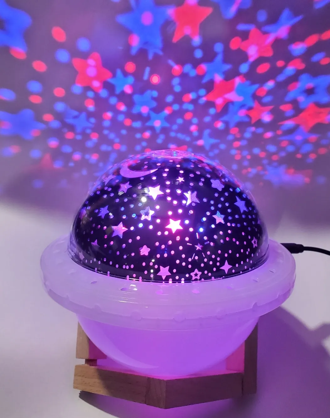 Planet Air Humidifier with LED Star Sky Projection light and Bluetooth Speaker 2