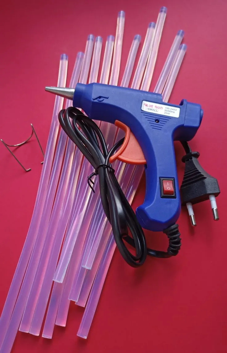 05 pcs glue sticks thin only for 20watt Hot glue gun 1