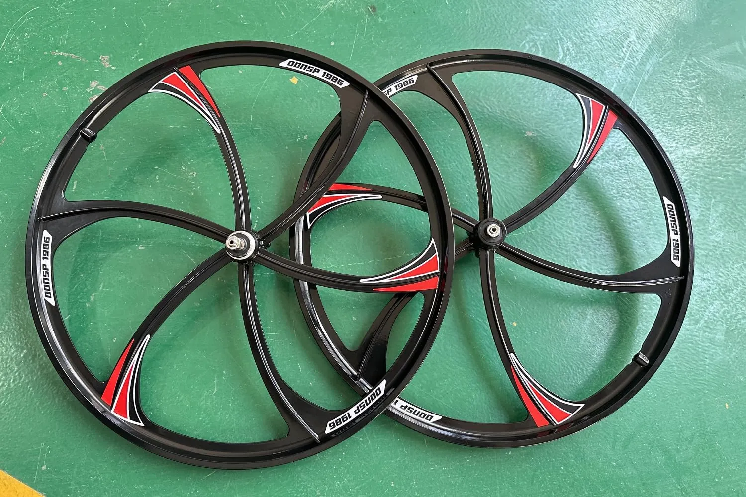 Alloy Wheelset 26 Double Wall Rims Mountain Bike Wheel Card Hub Sealed Bearing Disc Brake 8 10 Speed 3