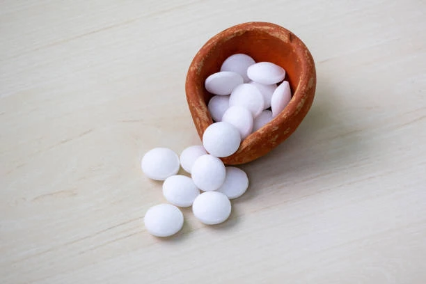 1 Packet Napthalene 40+Balls 7