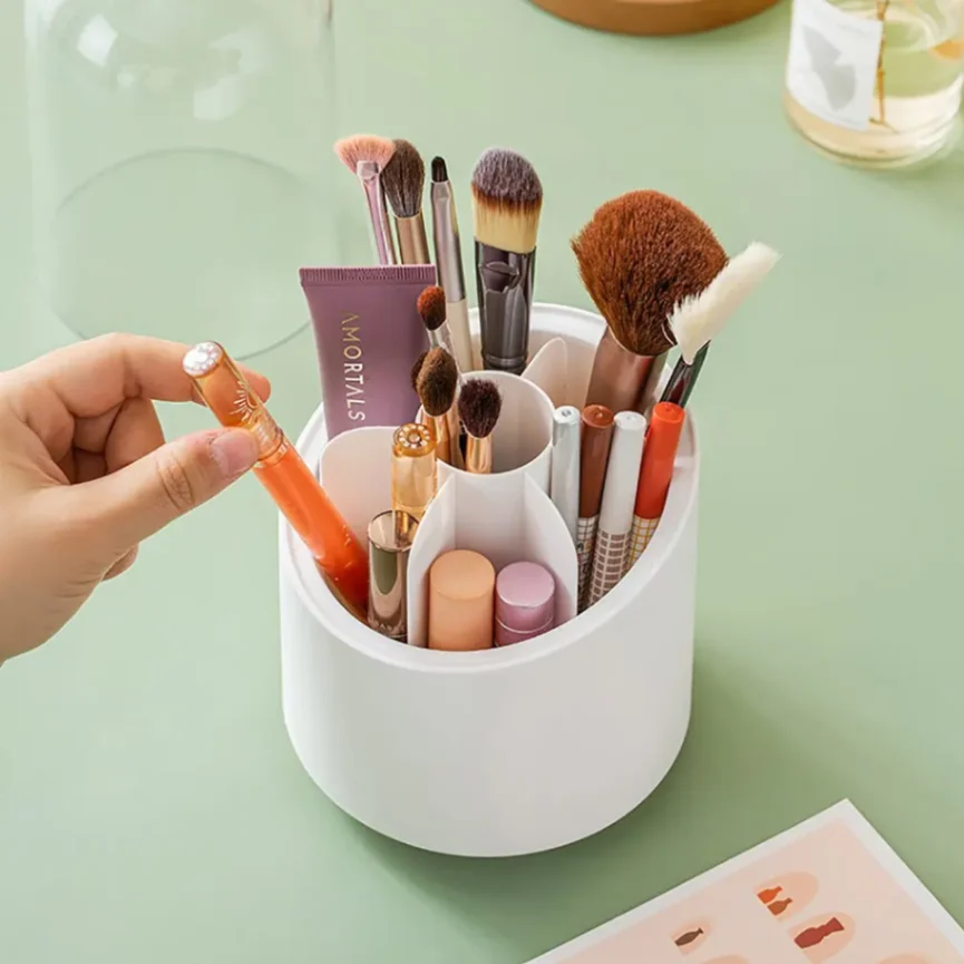 360° Rotating Makeup Brush Holder 2
