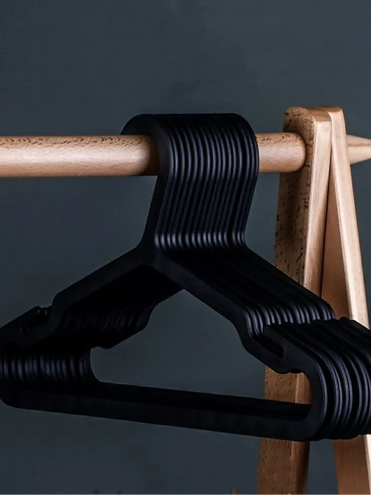 12 Pcs Black Color Plastic Hanger 1