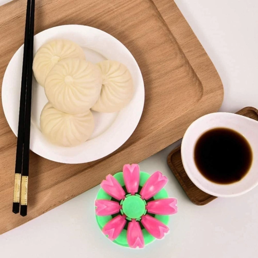 Momo Maker Heavy Pastry Steamed Stuffed Bun Pie Dumpling Making Mould pasta maker 2