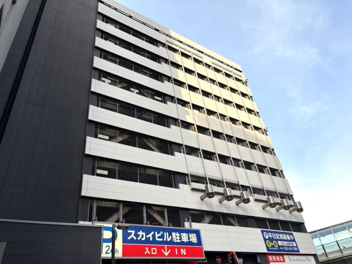 スカイビル　駐車場