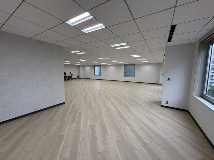 五反田フラットアイアンビルのハーフセットアップオフィス（執務室）