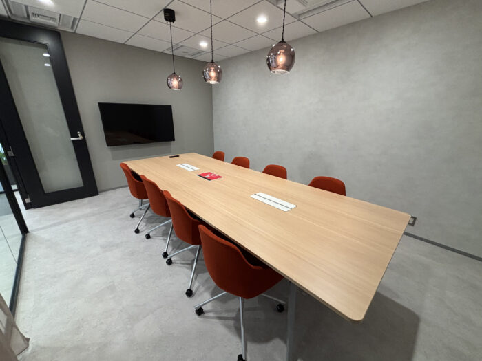 五反田フラットアイアンビルのハーフセットアップオフィス（会議室）