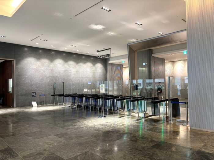 日本橋一丁目三井ビルディング　フラッパーゲート