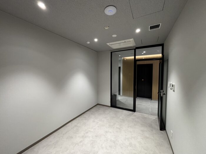 Sreed EBISU ＋Lのハーフセットアップオフィス