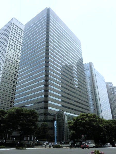 エステック情報ビルの外観