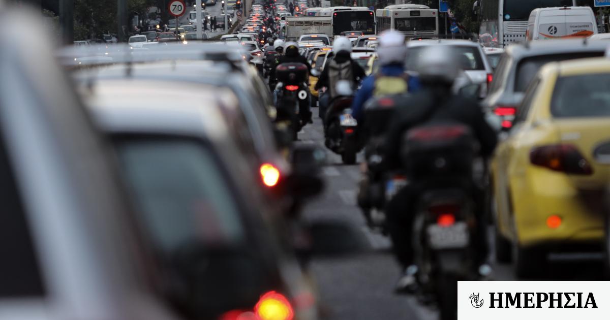 Απεργία: Σε ποιους δρόμους έχει αυξημένη κίνηση - Ουρές και στην Αττική Οδό 1 apergia se poioys dromoys echei ayximeni kinisi amp 8211 oyres kai stin attiki odo 6408983bd3138