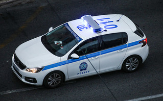 Γλυκά Νερά: Μητέρα άφησε κλειδωμένα στο σπίτι για περισσότερες από 8 ώρες τα παιδιά της 5 και 7 ετών 1 glyka nera mitera afise kleidomena sto spiti gia perissoteres apo 8 ores ta paidia tis 5 kai 7 eton 640f0cacaebd8