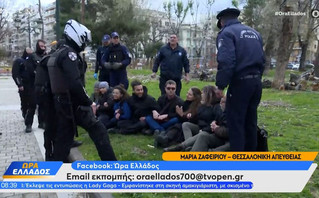 Προσαγωγές οικολόγων που διαφωνούν με την κοπή δέντρων στη Ρωμαϊκή Αγορά στη Θεσσαλονίκη 1 prosagoges oikologon poy diafonoyn me tin kopi dentron sti romaiki agora sti thessaloniki 640ee29d1e5c2